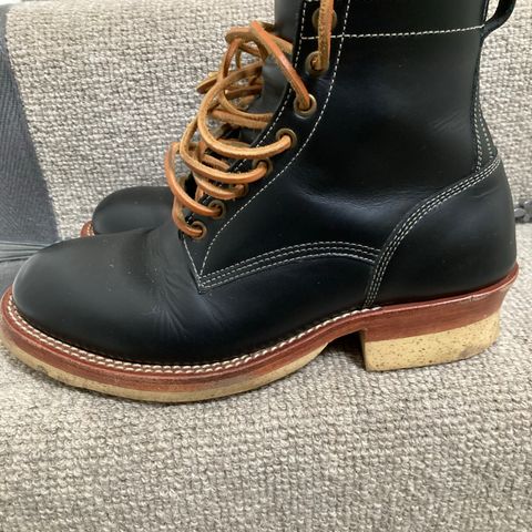 Jakkrabbits Logger Boot in Indonesian Rose Black Pull Up
