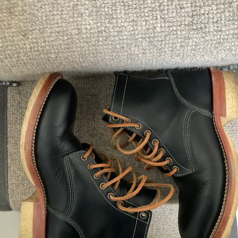 Jakkrabbits Logger Boot in Indonesian Rose Black Pull Up