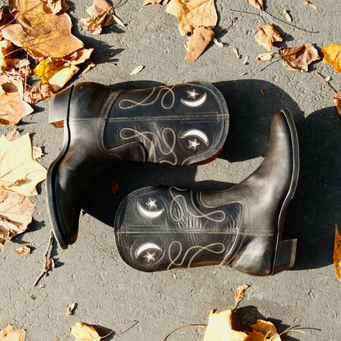 Clinch Cowboy Boots in Black Overdyed Horsebutt