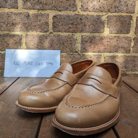 Grant Stone Traveler Penny in Horween Dune Chromexcel