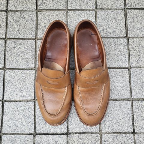Grant Stone Traveler Penny in Horween Dune Chromexcel
