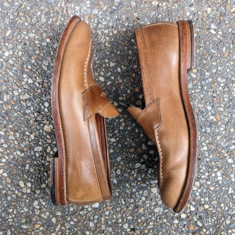 Grant Stone Traveler Penny in Horween Dune Chromexcel