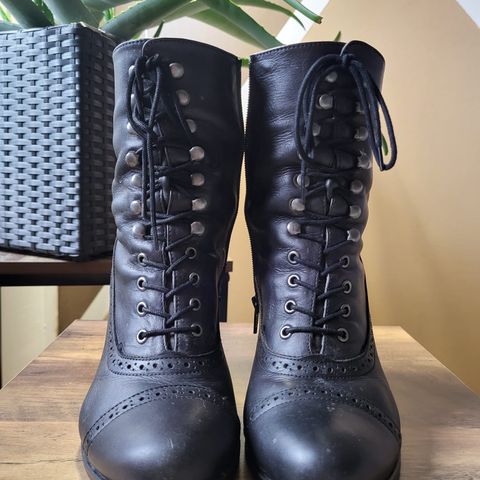 View photo of Stockerpoint Stiefel 4490 Handmade in Unknown Leather