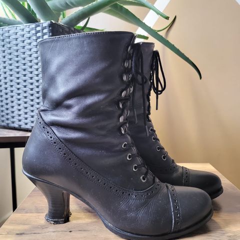 View photo of Stockerpoint Stiefel 4490 Handmade in Unknown Leather