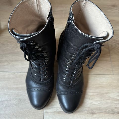 View photo of Stockerpoint Stiefel 4490 Handmade in Unknown Leather