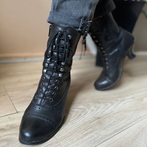 View photo of Stockerpoint Stiefel 4490 Handmade in Unknown Leather