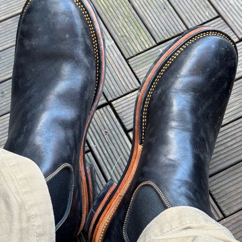 Fortis Wholecut Chelsea in Maryam Black Horsebutt