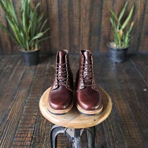 Craft & Glory Service Boot in Full Grain Waxed Water Buffalo