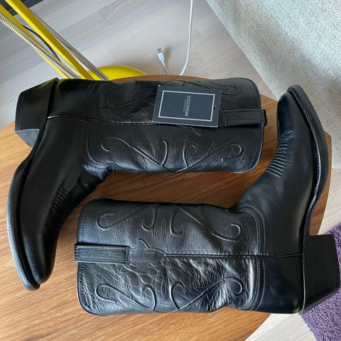 Lucchese Cowboy Boots in Black Kangaroo