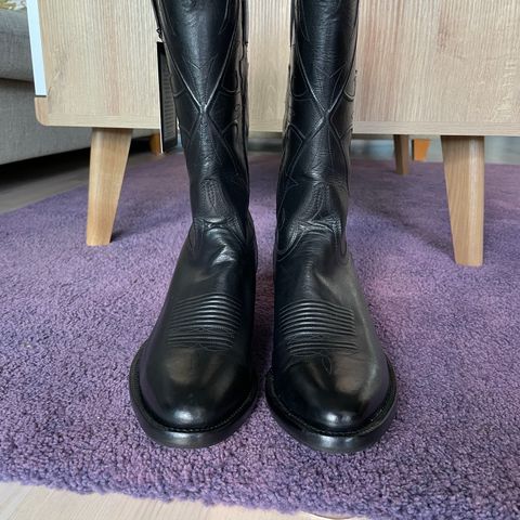 Lucchese Cowboy Boots in Black Kangaroo