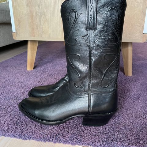 Lucchese Cowboy Boots in Black Kangaroo