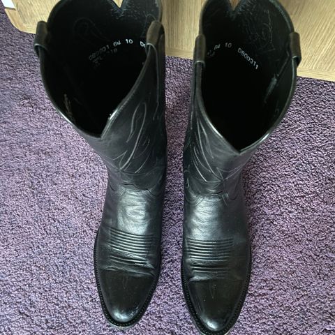 Lucchese Cowboy Boots in Black Kangaroo