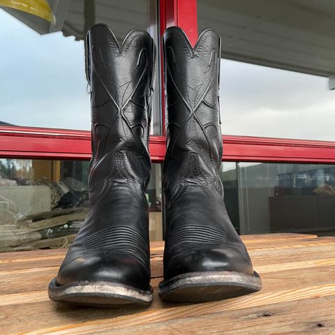 Lucchese Cowboy Boots in Black Kangaroo