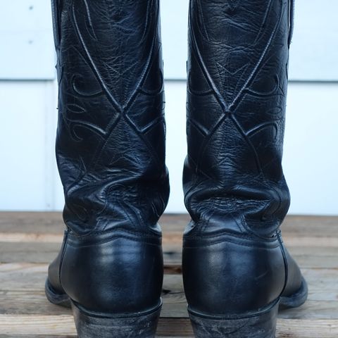 Search result thumbnail of Lucchese Cowboy Boots in Black Kangaroo