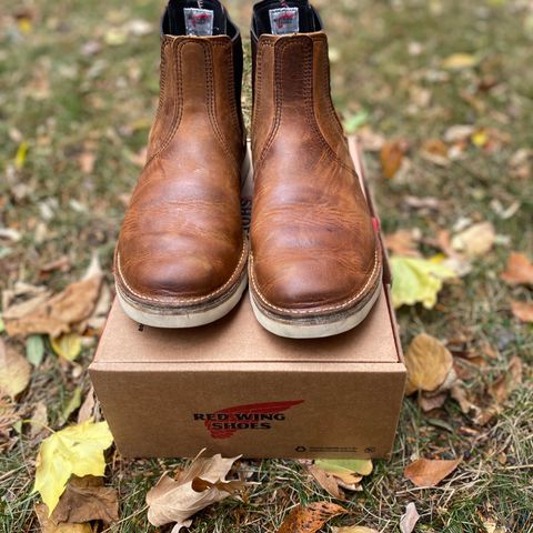 Red Wing Weekender Chelsea in S.B. Foot Copper Rough and Tough