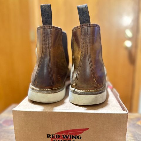 Red Wing Weekender Chelsea in S.B. Foot Copper Rough and Tough