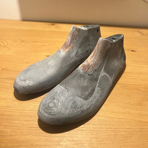 DIY Lace To Toe in Austrian Cow Leather, vegetable Tanned, (reversed) waxed flesh