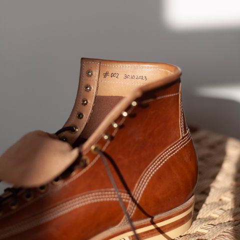 DIY Lace To Toe in Austrian Cow Leather, vegetable Tanned, (reversed) waxed flesh