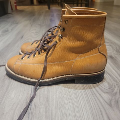 View photo of Onderhoud LCV02 Monkey Boot in Horween Natural Pioneer Reindeer