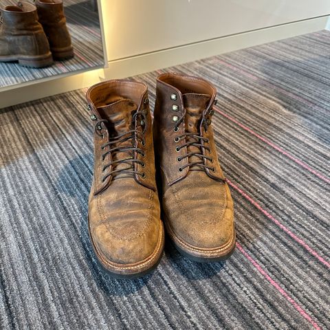 Parkhurst The Niagara in C.F. Stead Wheatbuck Waxy Commander Suede