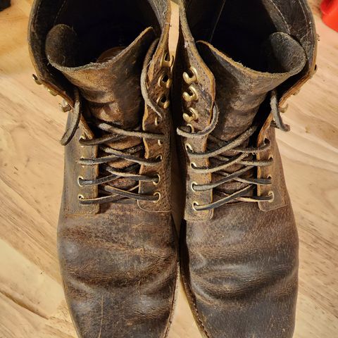 Oak Street Bootmakers Trench Boot in Dark Waxy Wild Boar