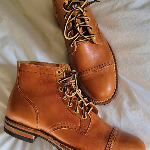 Viberg Service Boot in Horween Chestnut Essex