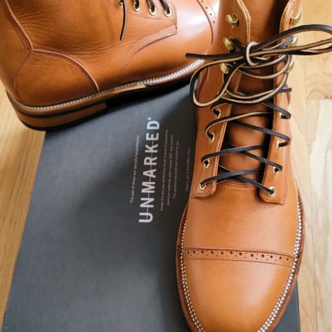 Search result thumbnail of Unmarked DB Hunter in Horween English Tan Essex