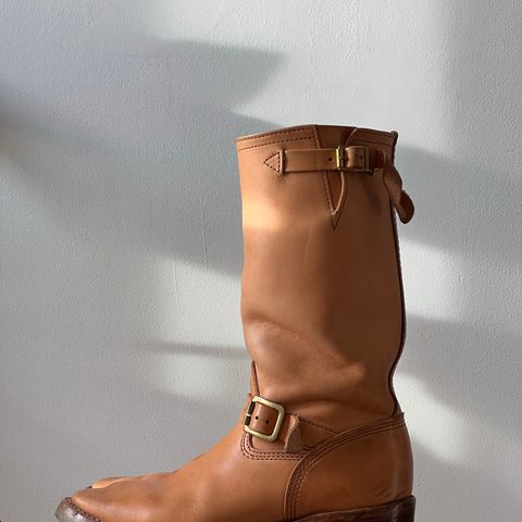 Wesco Boss Engineer Boot in Horween Natural Essex