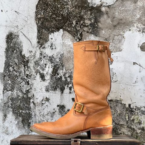Wesco Boss Engineer Boot in Horween Natural Essex