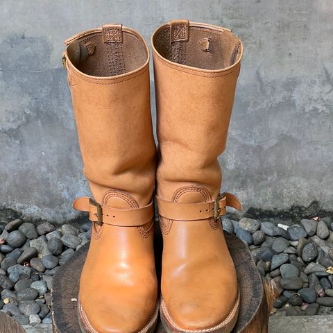 Wesco Boss Engineer Boot in Horween Natural Essex