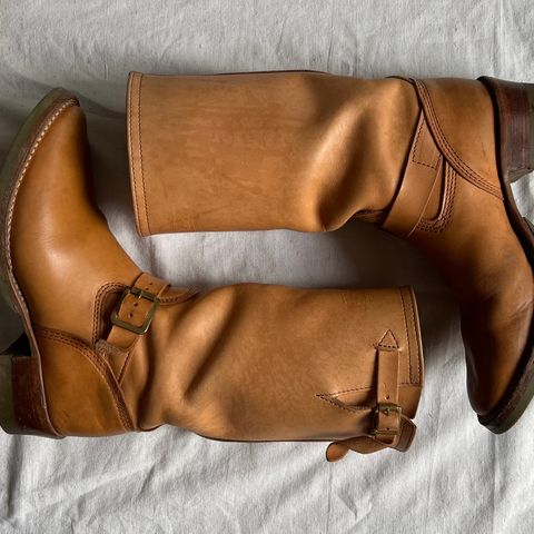Wesco Boss Engineer Boot in Horween Natural Essex