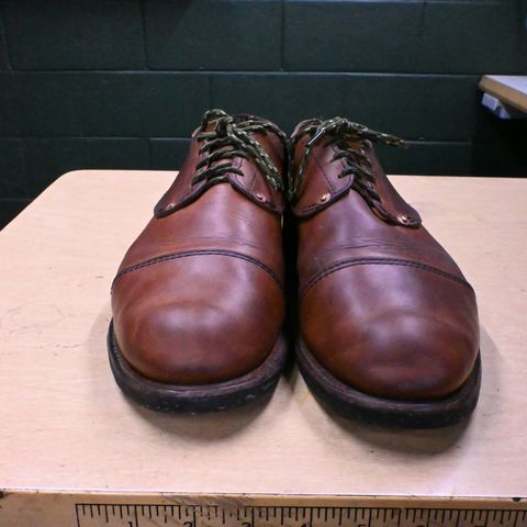 View photo of Hook & Punch Derby Shoe in Conceria MPG Aragona English Tan