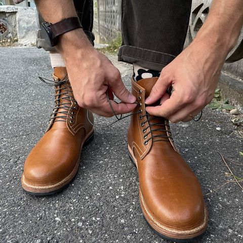DIY Unlisted Model in Lonsdale Heritage Series British Tan
