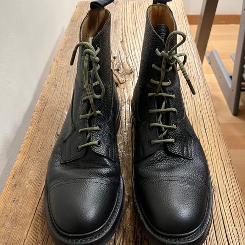 Tricker's Grassmere Country Boot in Black Scotch Grain
