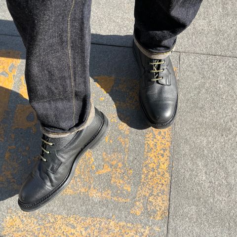 Tricker's Grassmere Country Boot in Black Scotch Grain
