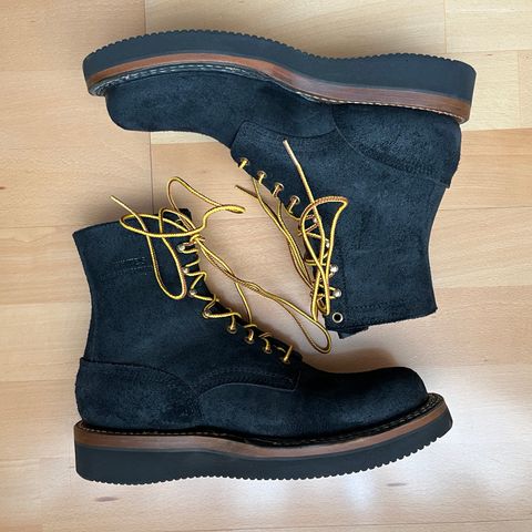 White's Smokejumper in Seidel Black Oil Tan Roughout