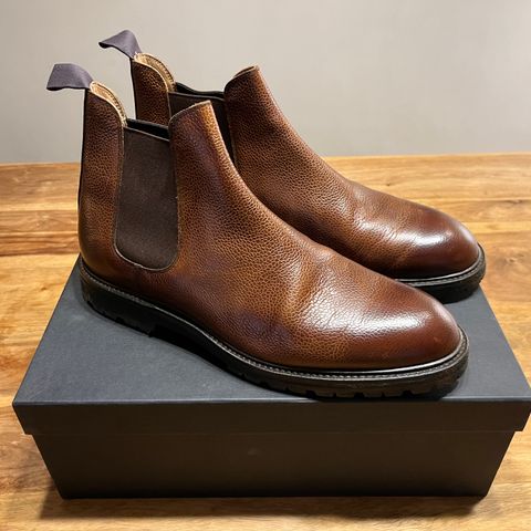 Crockett & Jones Chelsea 11 in Dark Brown Scotch Grain