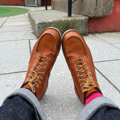 Red Wing 6-Inch Classic Moc in S.B. Foot Oro Legacy