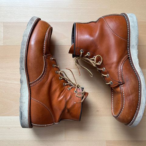 View photo of Red Wing 6-Inch Classic Moc in S.B. Foot Oro Legacy