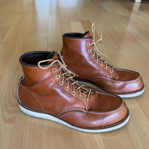 View photo of Red Wing 6-Inch Classic Moc in S.B. Foot Oro Legacy