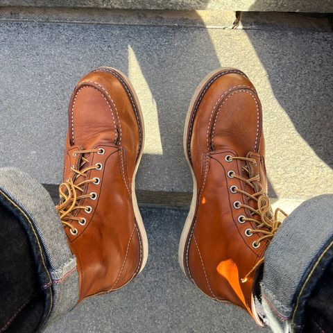 View photo of Red Wing 6-Inch Classic Moc in S.B. Foot Oro Legacy