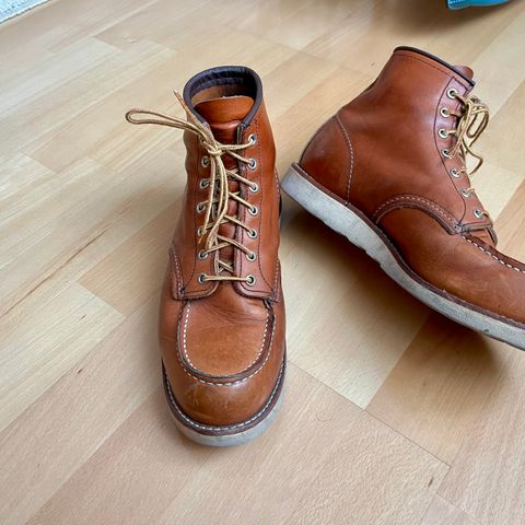 Red Wing 6-Inch Classic Moc in S.B. Foot Oro Legacy