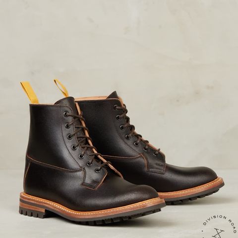 Tricker's Burford Plain Derby Boot in Horween Java Waxed Flesh