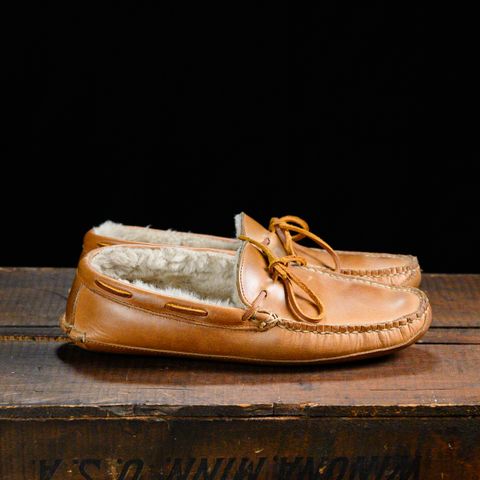 Oak Street Bootmakers Shearling House Moc in Horween Natural Chromexcel