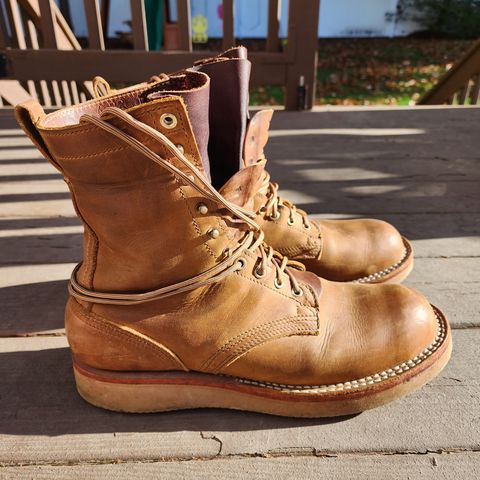 Nicks Traveler in Horween Orange Predator