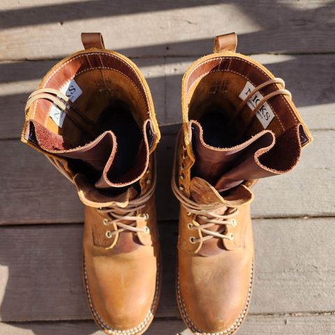 Nicks Traveler in Horween Orange Predator