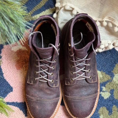 Truman Service Boot in C.F. Stead Black Burgundy Rambler