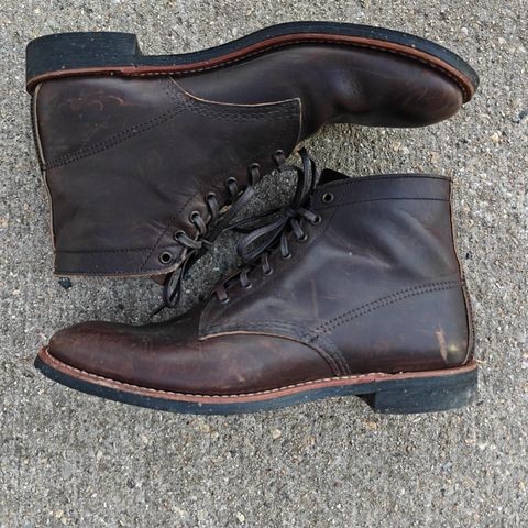 Red Wing 8061 Merchant in S.B. Foot Ebony Harness