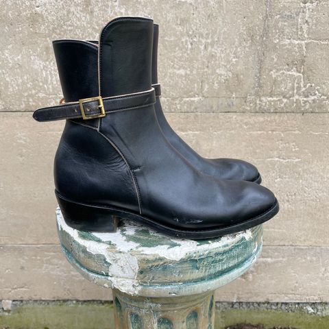 Benzein The Kai Jodhpur in Maryam Toscanello Horsebutt Overdyed Black