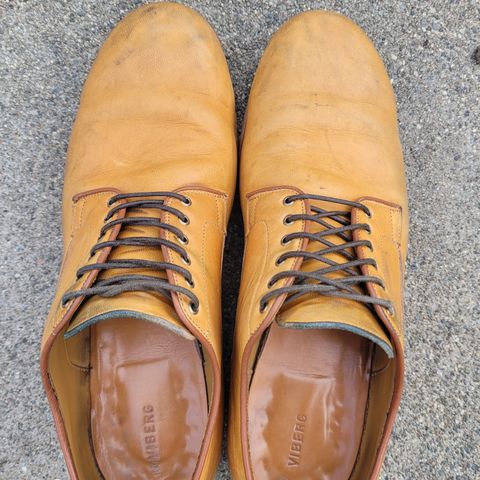 Viberg Derby Shoe in Shinki Camel Latigo Horsehide